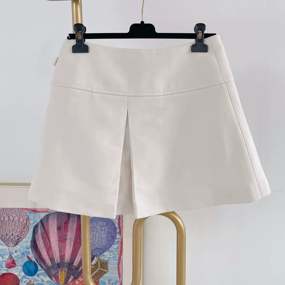 Louis Vuitton Louis Vuitton White Skirt Size 38 Size US 38 / EU 54 - 2 Thumbnail