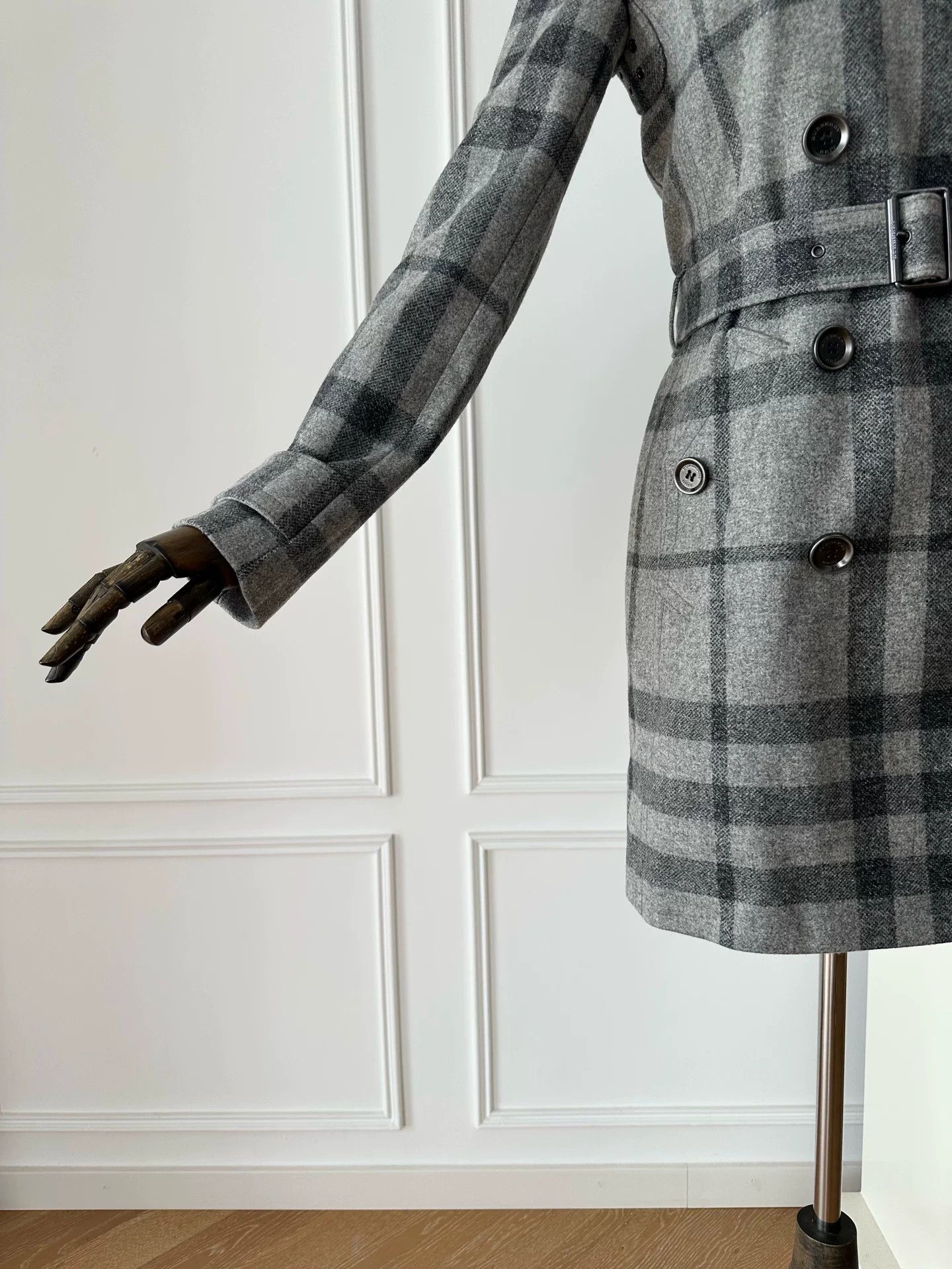 Burberry Burberry Women's Gray Wool Trench Coat Size US S / EU 44-46 / 1 - 4 Thumbnail