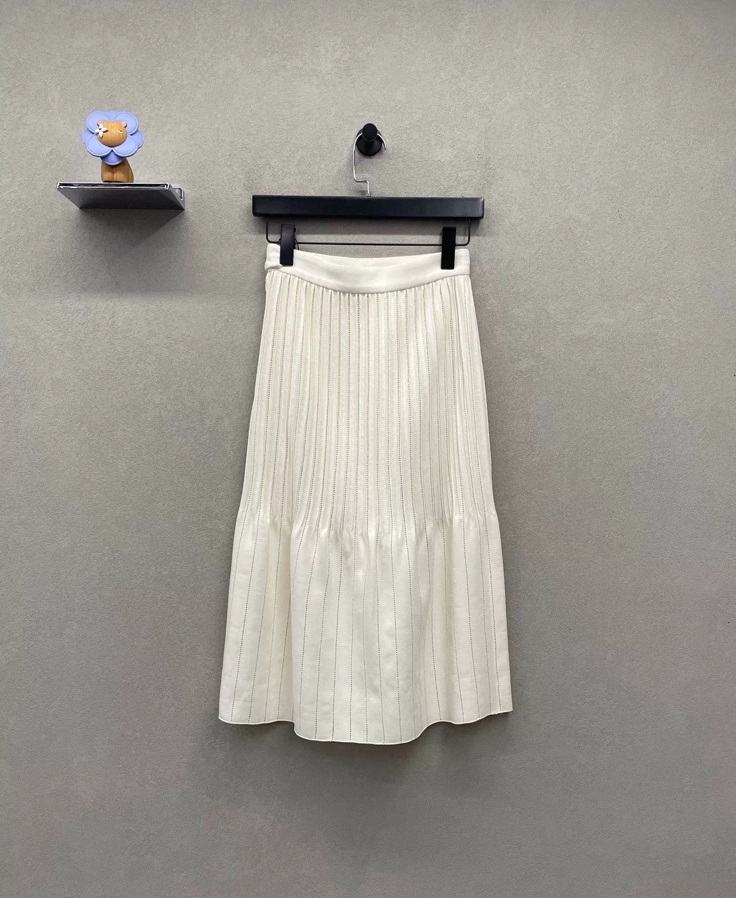 Hermes Hermes Beige High-Waist A-Line Skirt Size US 34 / EU 50 - 2 Thumbnail