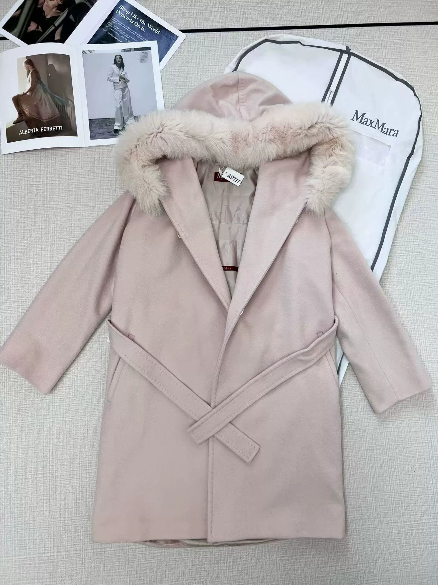Max Mara Maxmara Furry Hood Belted Coat Size US XS / EU 42 / 0 - 2 Thumbnail