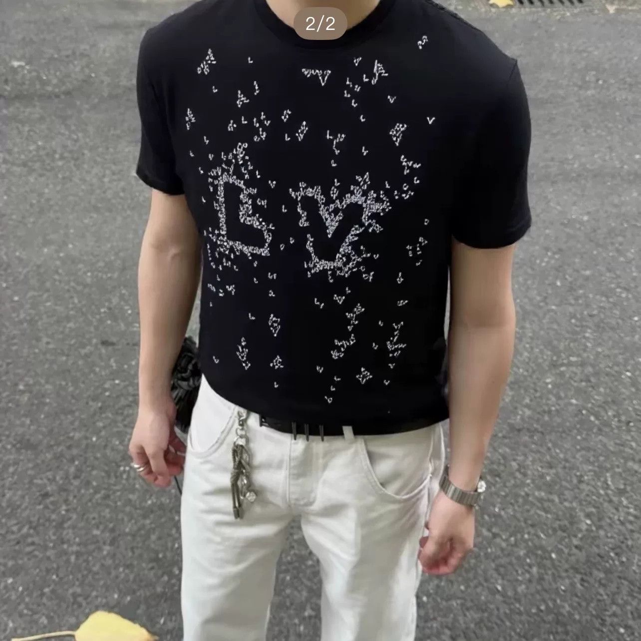 Louis Vuitton LV Black Embroidered Short Sleeve Tee Size US M / EU 48-50 / 2 - 6 Thumbnail