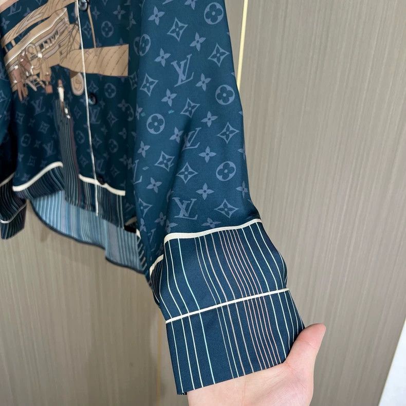 Louis Vuitton Louis Vuitton Monogram Silk Pajama Shirt Size US S / EU 44-46 / 1 - 4 Thumbnail