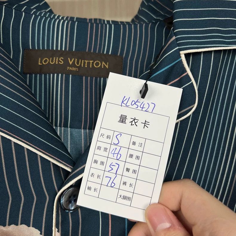 Louis Vuitton Louis Vuitton Monogram Silk Pajama Shirt Size US S / EU 44-46 / 1 - 6 Thumbnail