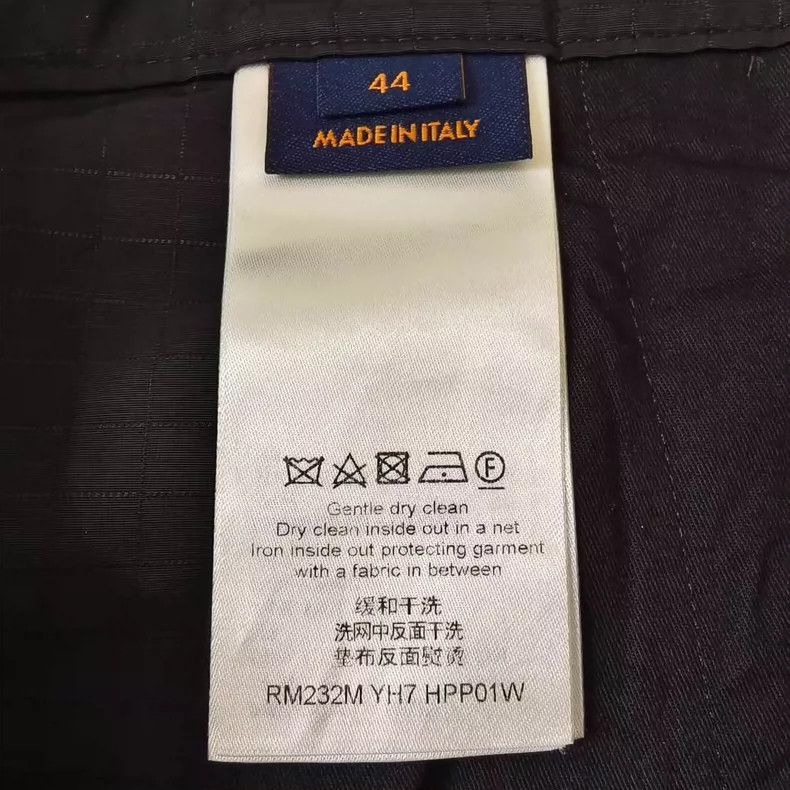Louis Vuitton Louis Vuitton Logo Cargo Shorts Size US 44 / EU 60 - 4 Thumbnail
