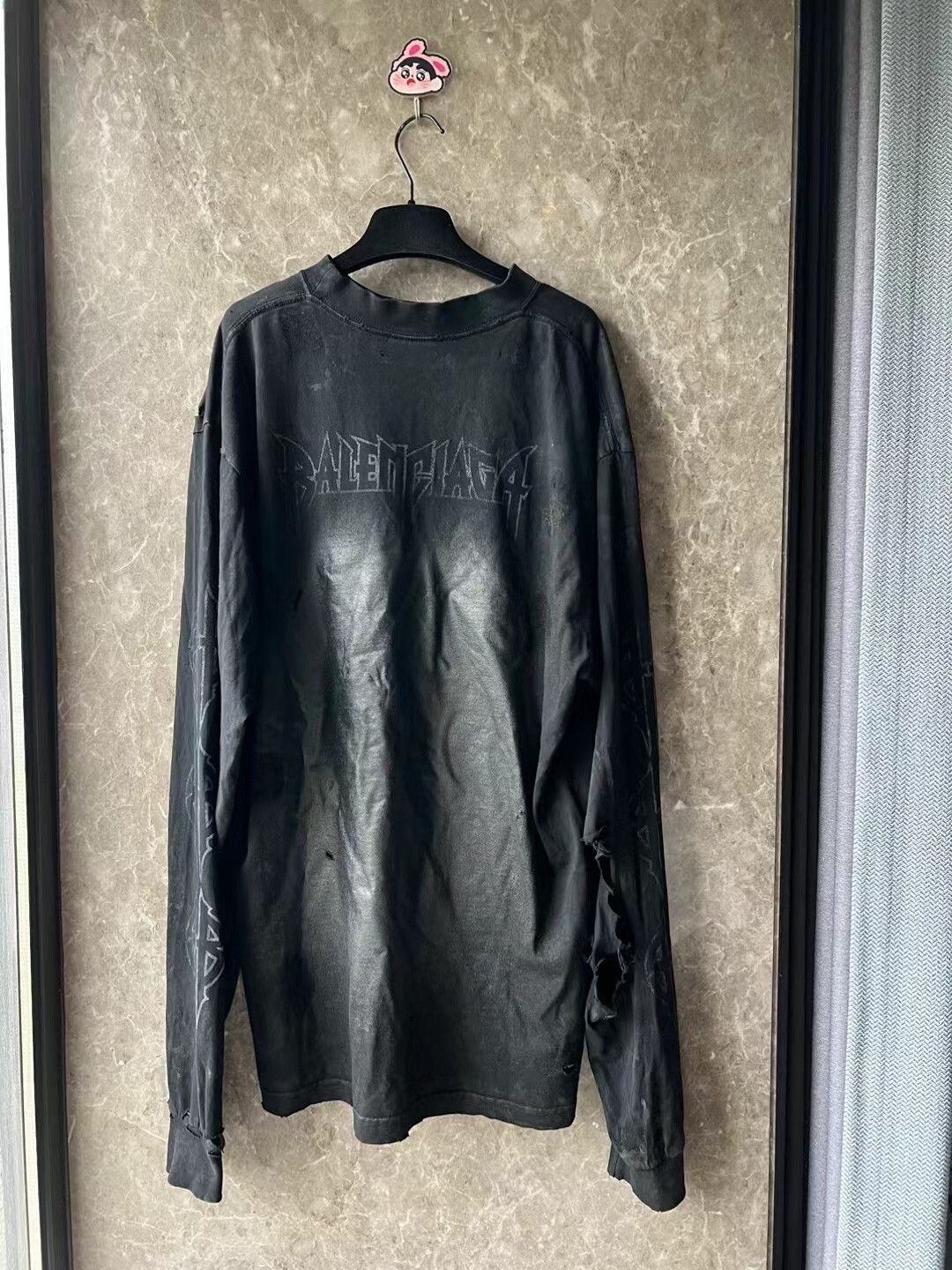 Balenciaga Balenciaga Distressed Eiffel Tower Longsleeve Size US XXS / EU 40 - 2 Thumbnail