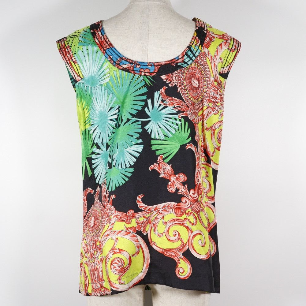 Versace Versace Versace Medusa Silk Sleeveless Top Others Tops DUTY FREE for USA Size ONE SIZE - 3 Thumbnail