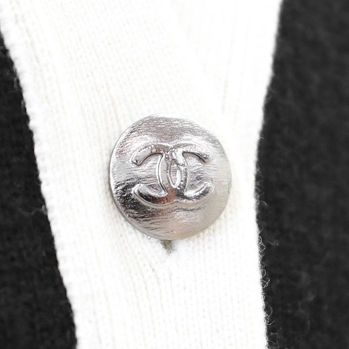 Chanel Chanel Chanel 08A P34305 Cashmere Cardigan Leather Outerwear 08A P34305 DUTY FREE for USA Size ONE SIZE - 5 Thumbnail