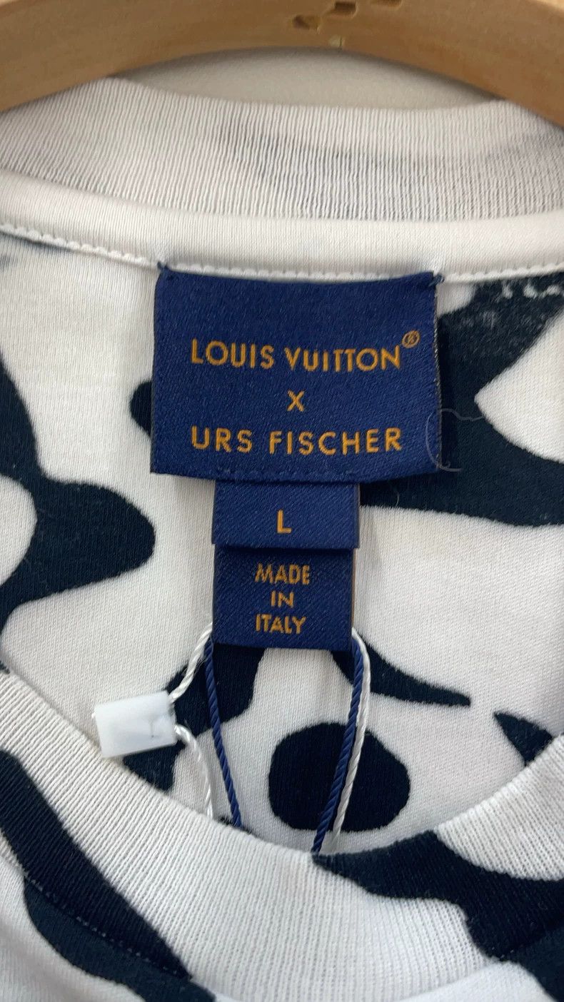 Louis Vuitton LV Black White Graffiti Short Sleeve T-Shirt Size US L / EU 52-54 / 3 - 3 Thumbnail