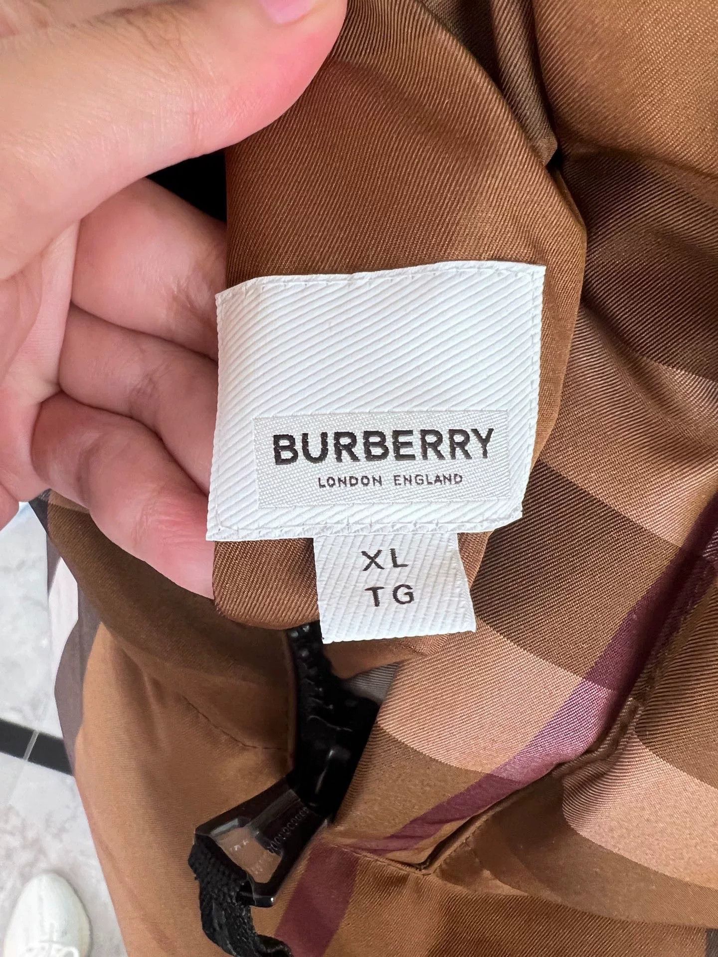 Burberry Burberry Reversible Check Nylon Sleeveless Vest Size US XL / EU 56 / 4 - 5 Thumbnail