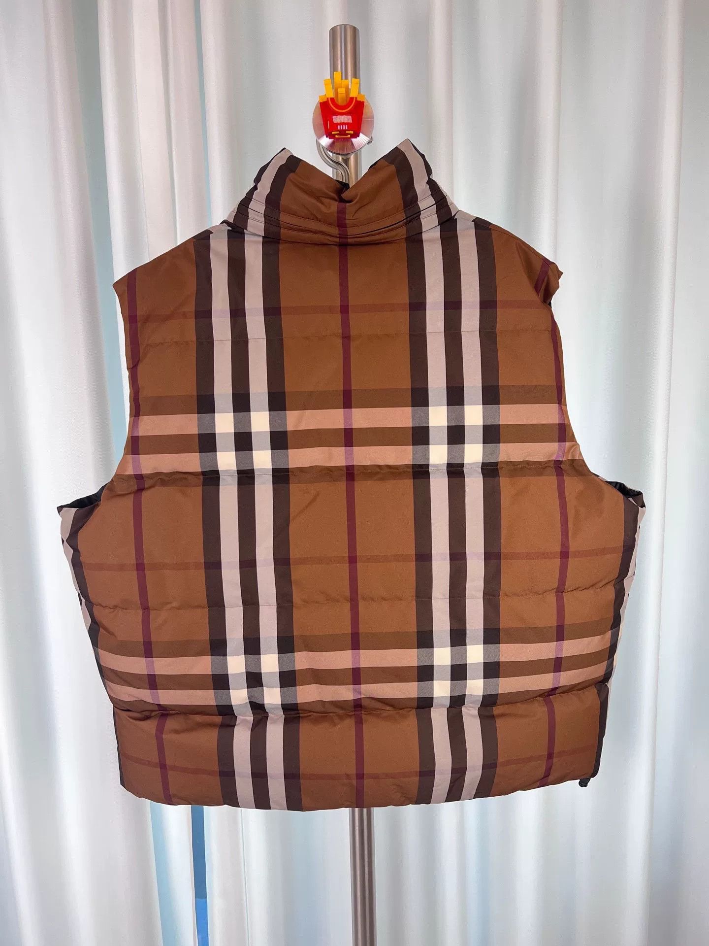 Burberry Burberry Reversible Check Nylon Sleeveless Vest Size US XL / EU 56 / 4 - 4 Thumbnail