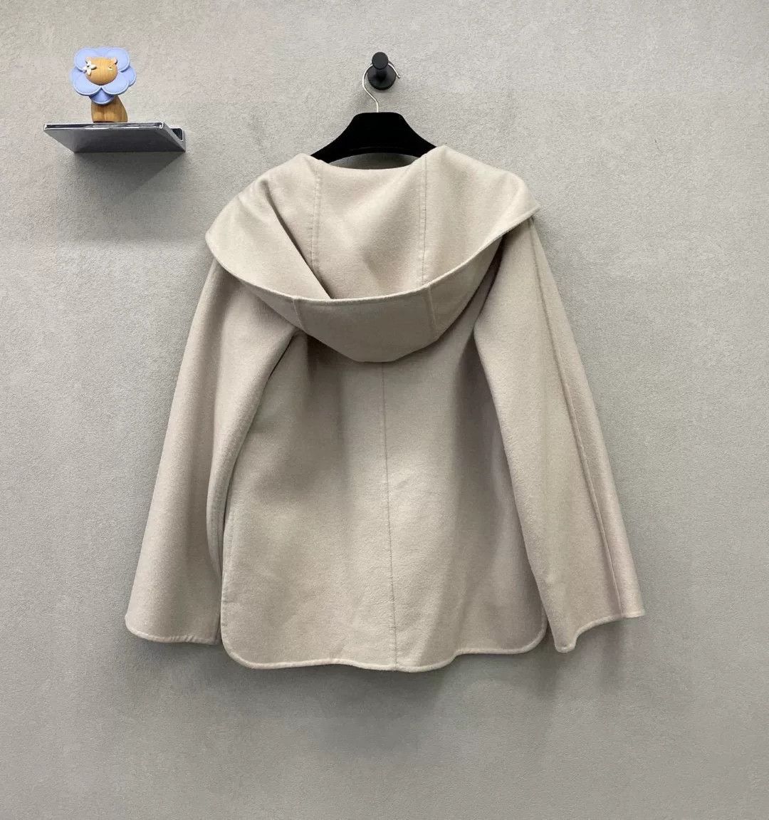 Max Mara maxmara beige short jacket size f36 Size US S / EU 44-46 / 1 - 3 Thumbnail