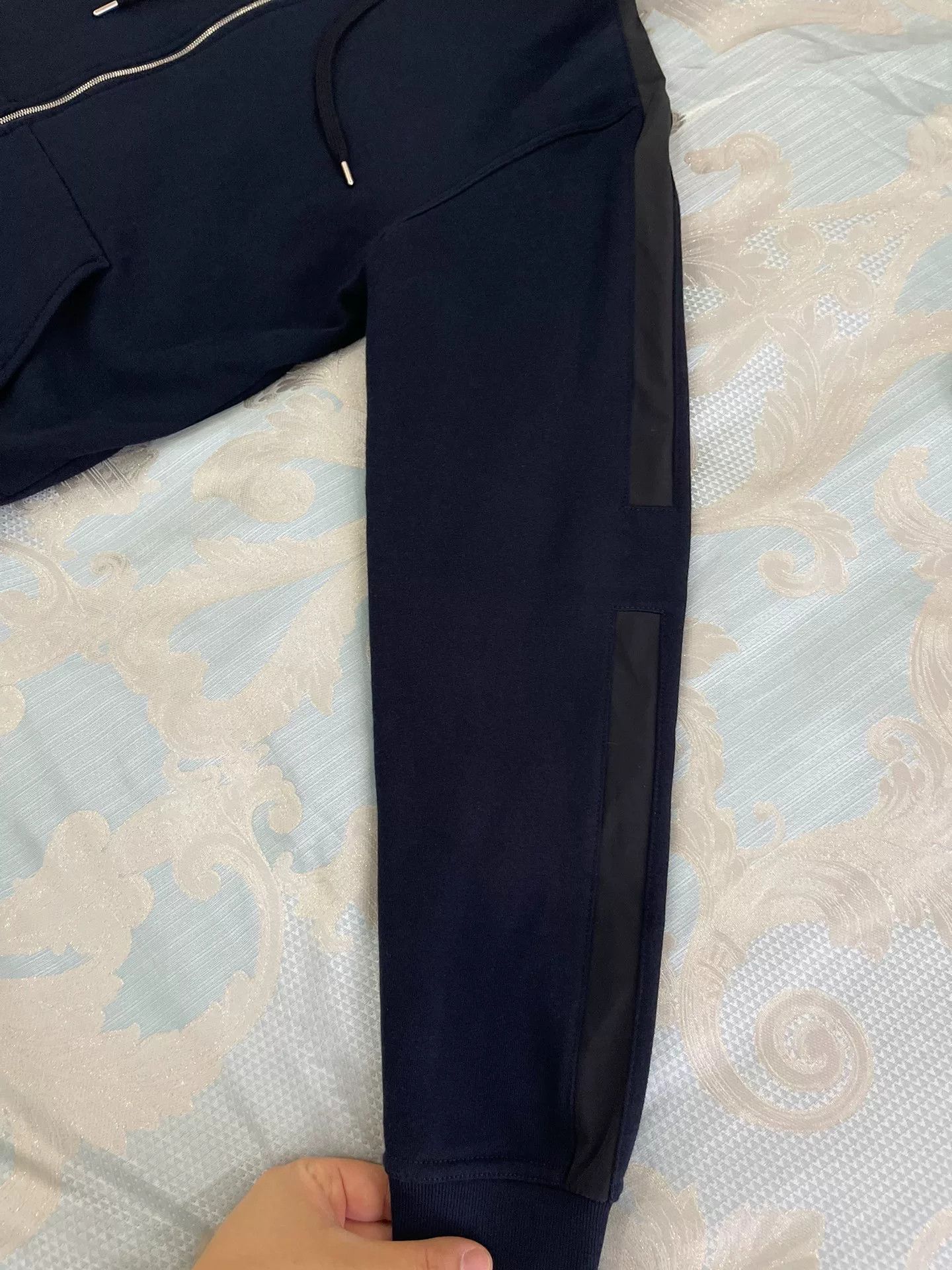 Hermes hermes hoodie with h design in navy Size US M / EU 48-50 / 2 - 3 Thumbnail