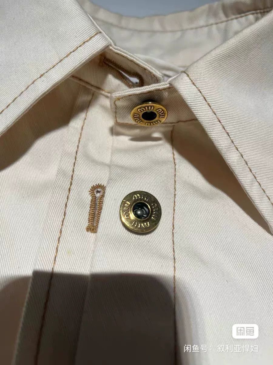 Miu Miu miu miu denim shirt jacket in beige Size US M / EU 48-50 / 2 - 3 Thumbnail
