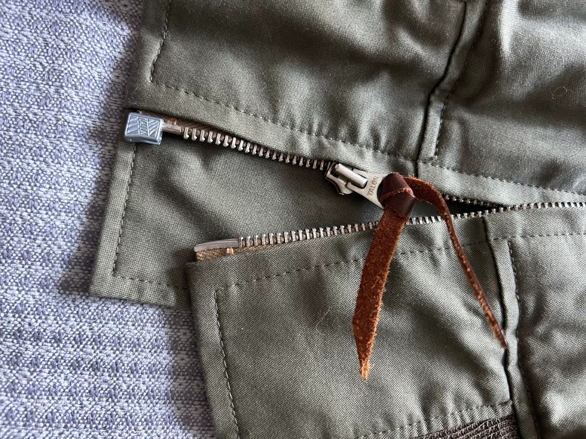 The Real McCoy's real mccoy B10 flight jacket with fur collar Size US L / EU 52-54 / 3 - 6 Thumbnail