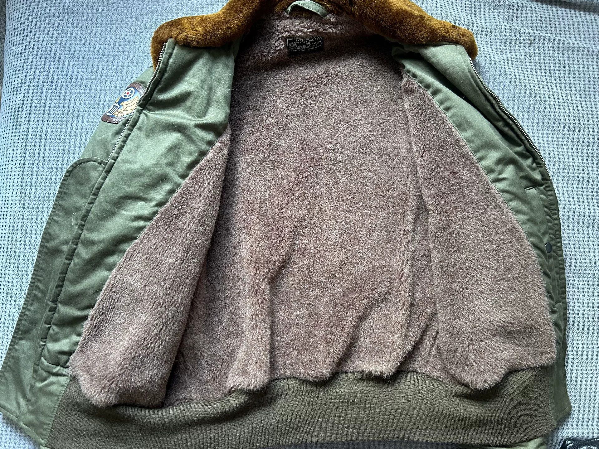 The Real McCoy's real mccoy B10 flight jacket with fur collar Size US L / EU 52-54 / 3 - 7 Thumbnail