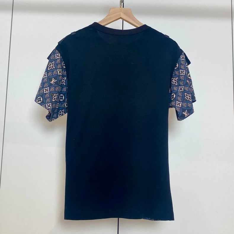 Louis Vuitton Louis Vuitton 1854 Monogram Crewneck T-Shirt Size US XS / EU 42 / 0 - 4 Thumbnail