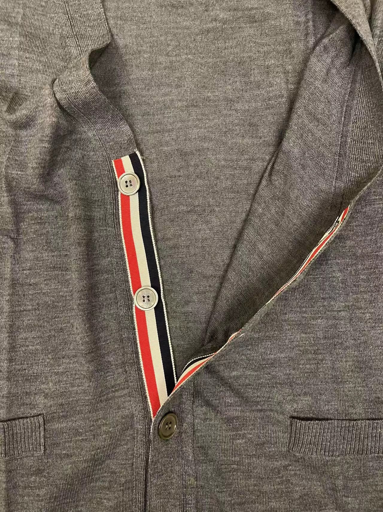 Thom Browne Thom Browne Gray 4-Stripe Wool Cardigan Size US M / EU 48-50 / 2 - 4 Thumbnail