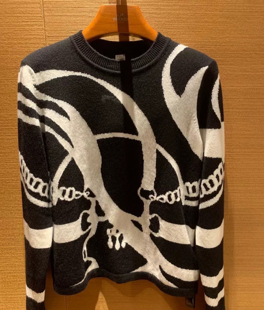 Hermes Hermès Women's Black Cashmere Sweater Size US M / EU 48-50 / 2 - 2 Thumbnail