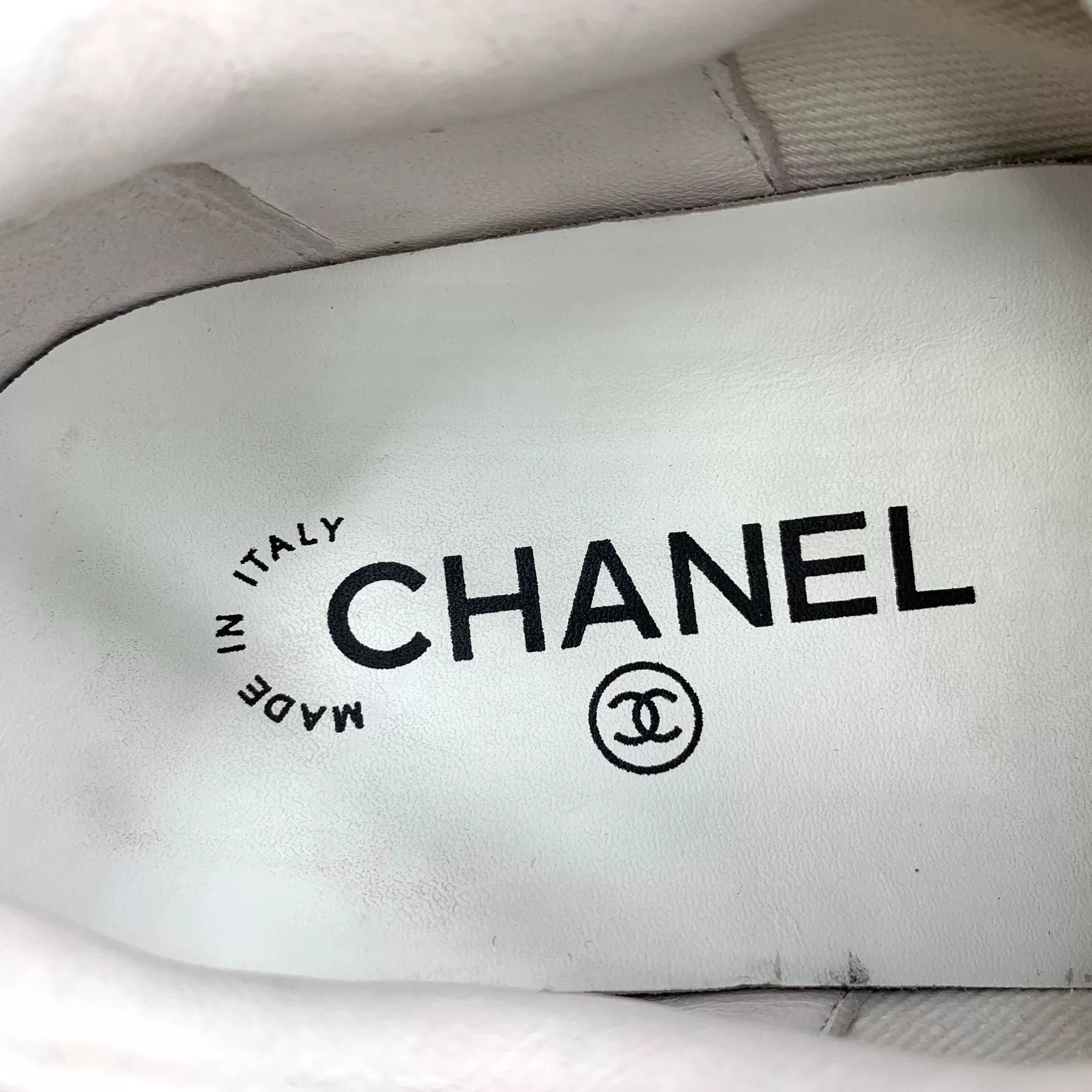 Chanel Chanel x Pharrell Graffiti Casual Sneakers Size US 6 / IT 36 - 7 Thumbnail