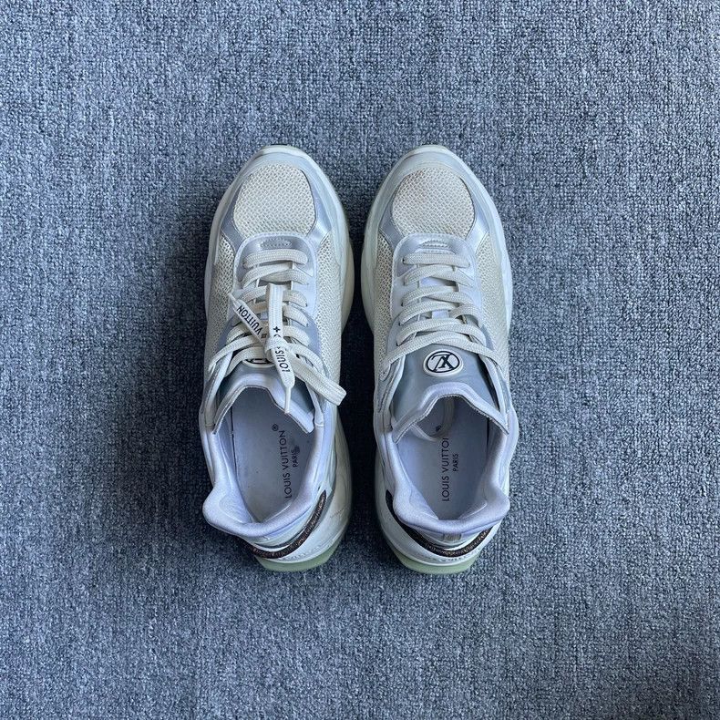 Louis Vuitton LOUIS VUITTON Run 55 Sneakers Size US 8.5 / EU 41-42 - 2 Thumbnail