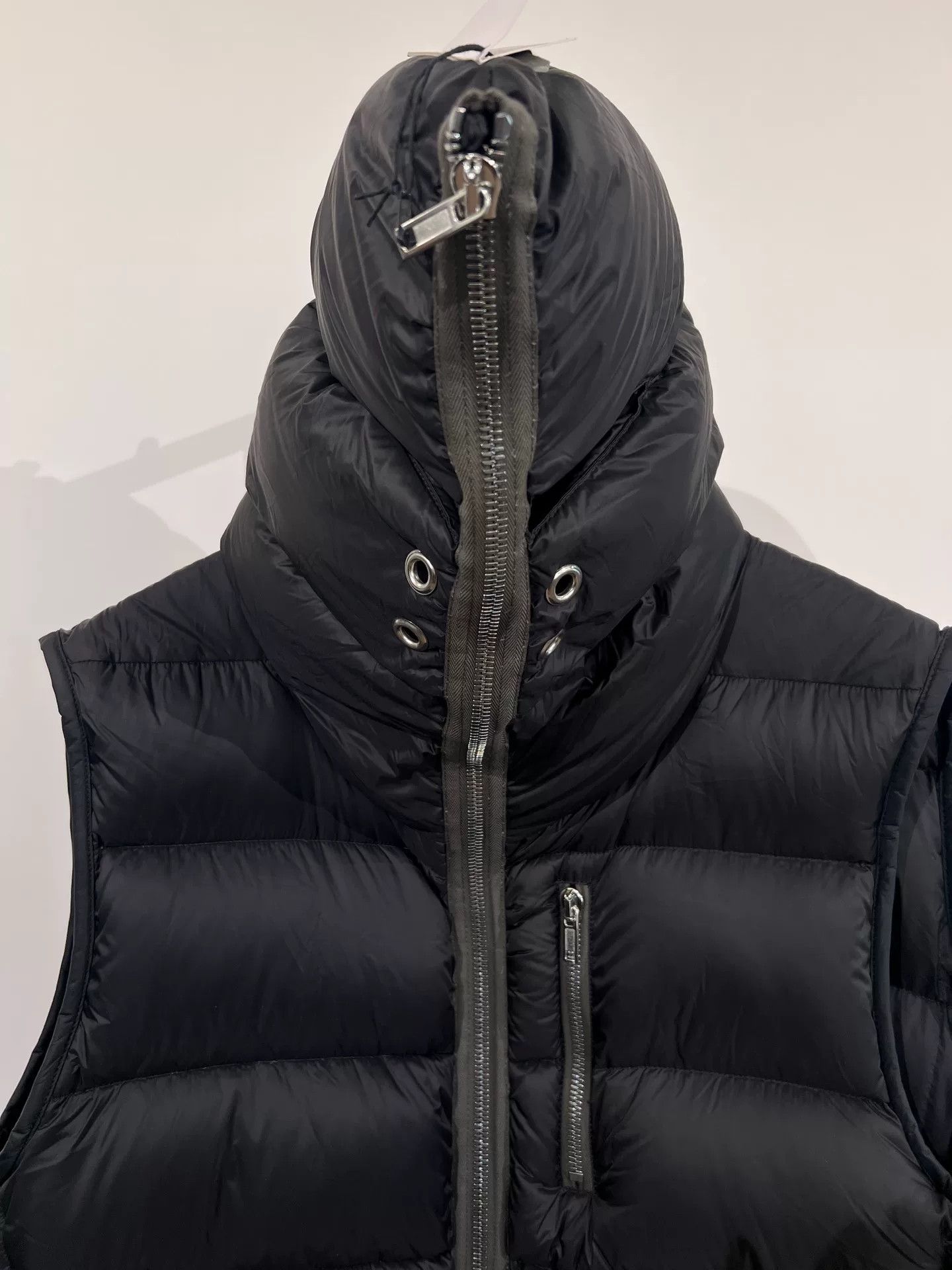 Rick Owens Rick Owens Shark Head Down Vest Size US XXL / EU 58 / 5 - 4 Thumbnail