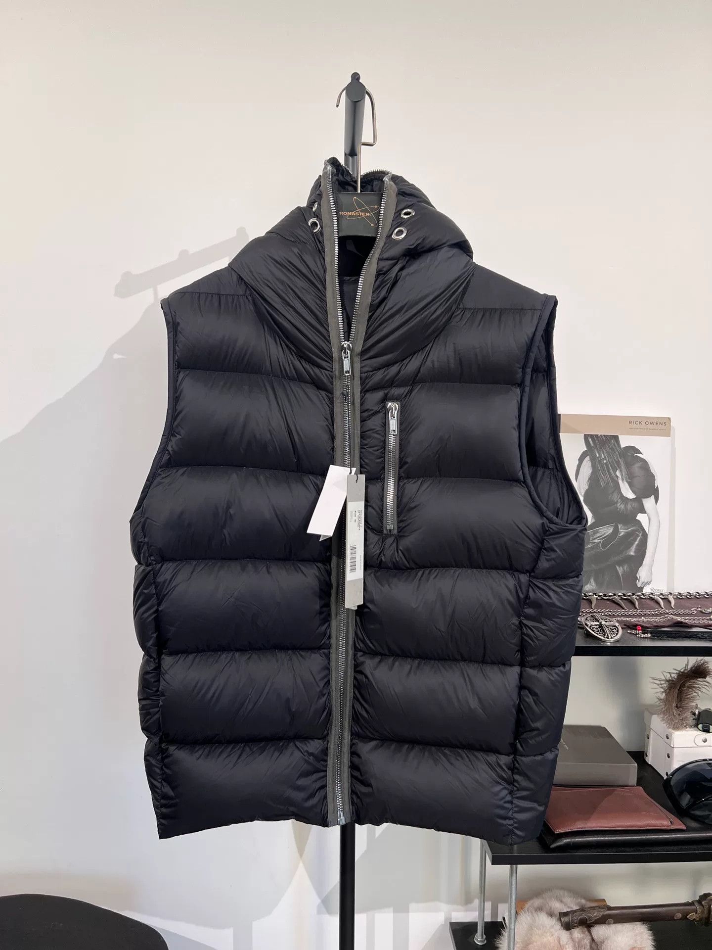 Rick Owens Rick Owens Shark Head Down Vest Size US XXL / EU 58 / 5 - 2 Thumbnail