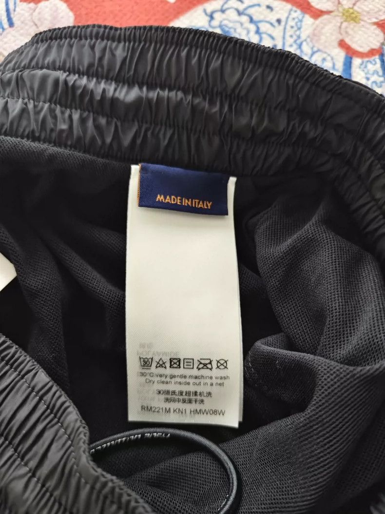 Louis Vuitton LV 2054 Black Shorts XS Size US 26 / EU 42 - 5 Thumbnail