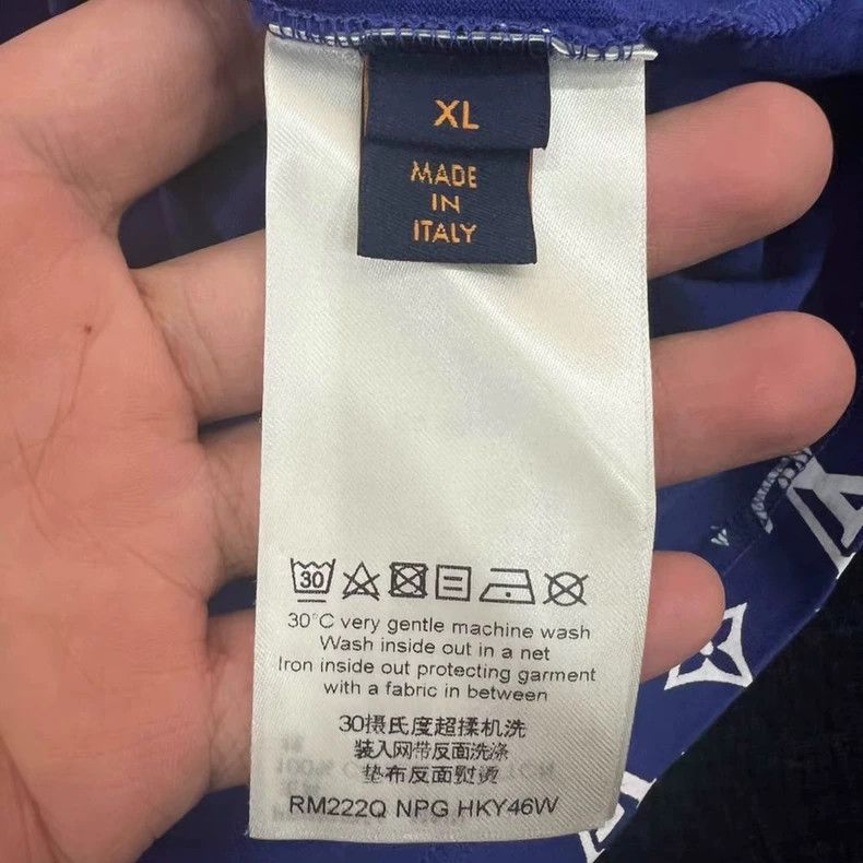 Louis Vuitton Louis Vuitton Blue Gradient Print T-shirt Size US XL / EU 56 / 4 - 4 Thumbnail