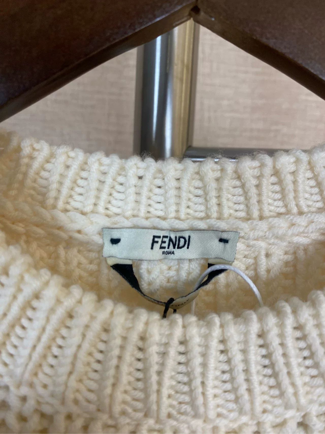 Fendi Fendi Classic Logo Wool Sweater White Size US S / EU 44-46 / 1 - 3 Thumbnail