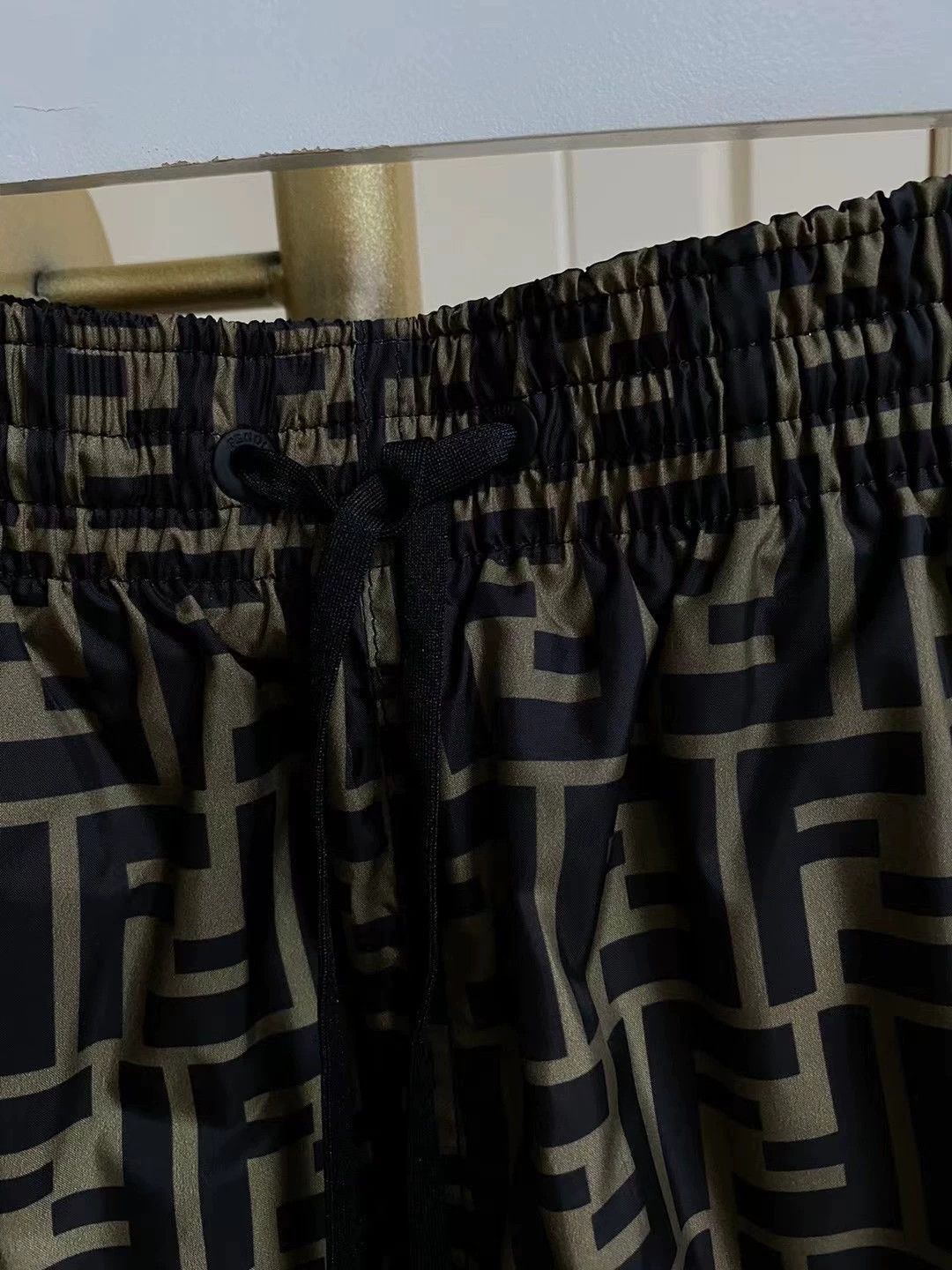Fendi Fendi FF Logo Print Shorts Size US 44 / EU 60 - 2 Thumbnail