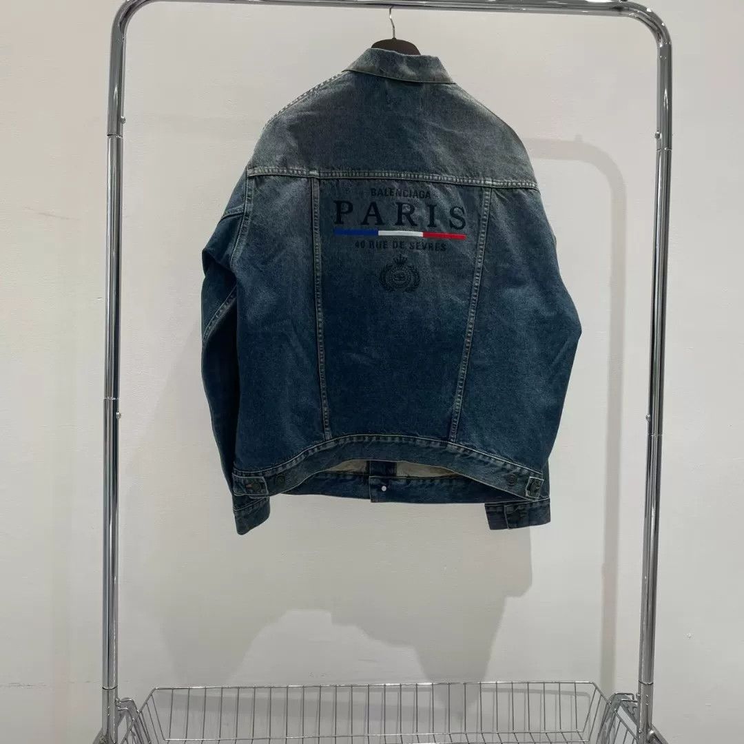 Balenciaga Balenciaga Denim Jacket with Back Logo Size US L / EU 52-54 / 3 - 2 Thumbnail
