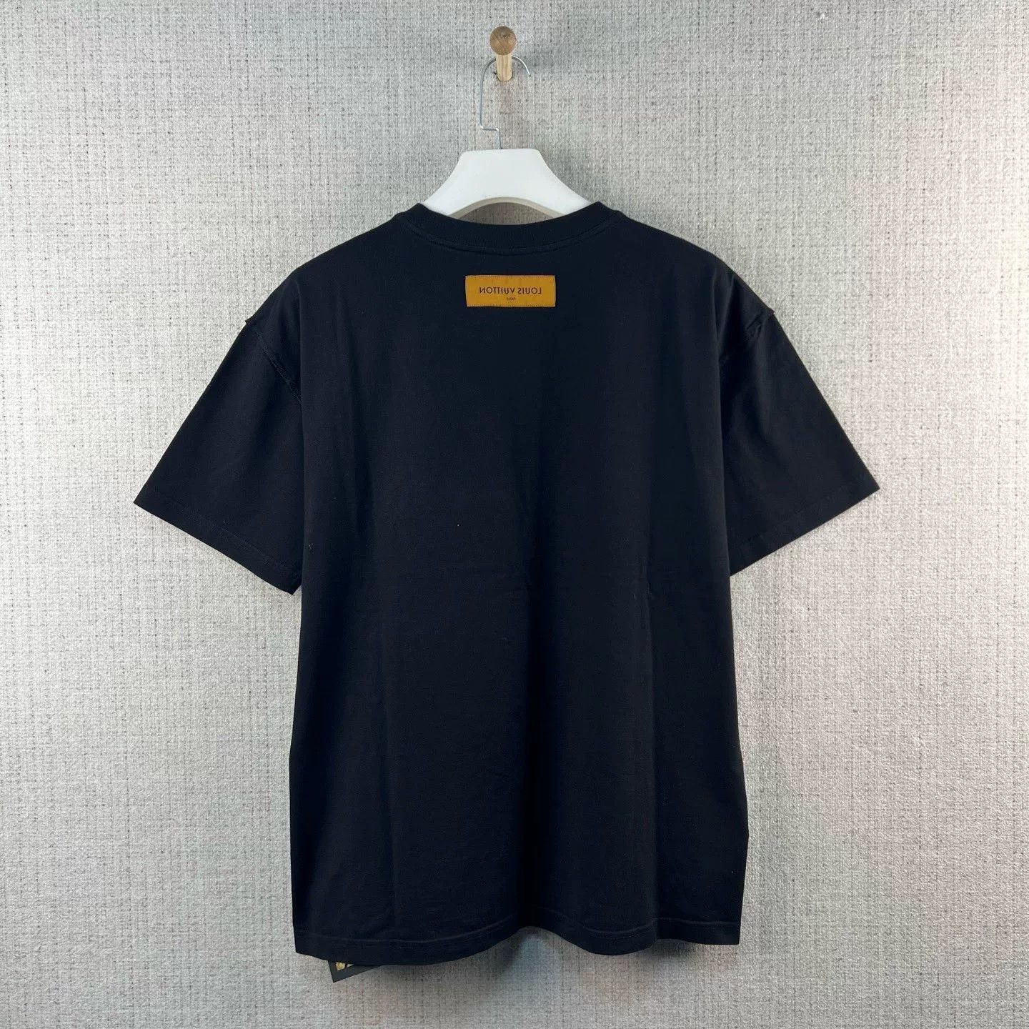 Louis Vuitton Louis Vuitton Logo Print Crewneck T-shirt Size US XL / EU 56 / 4 - 2 Thumbnail