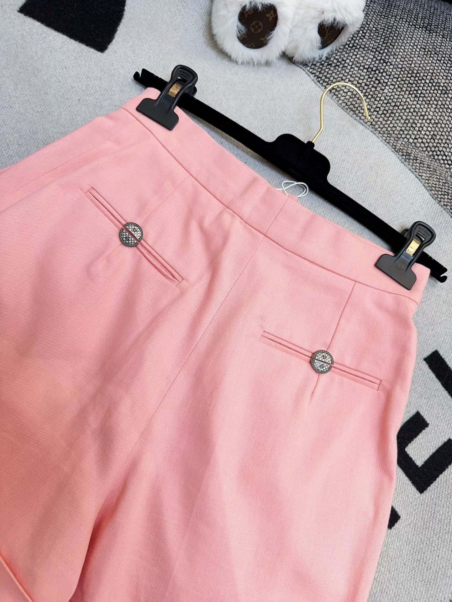 Chanel chanel 17c pink denim shorts size 36 Size US 36 / EU 52 - 5 Thumbnail