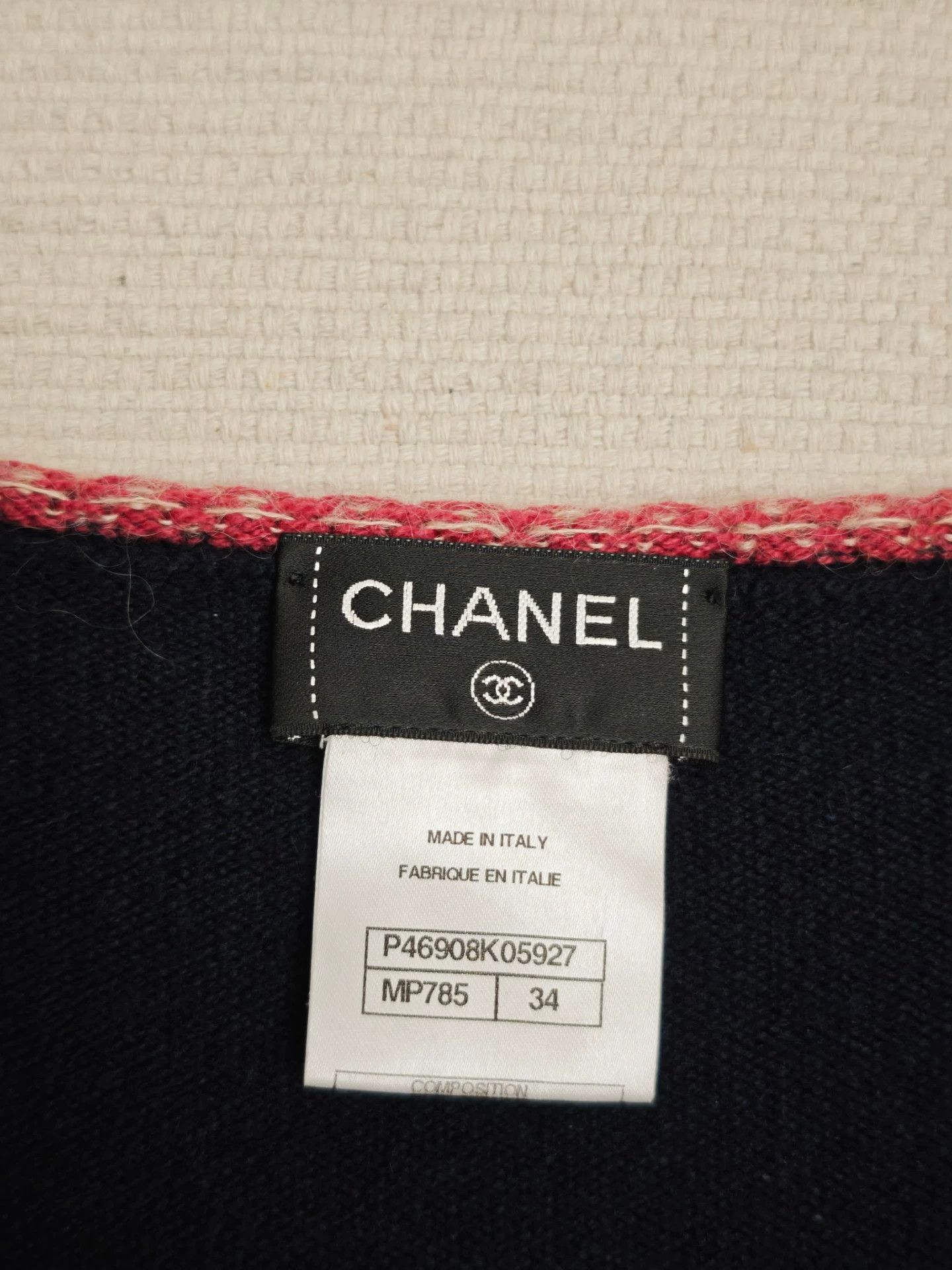 Chanel navy v-neck sweater with pink borders Size US S / EU 44-46 / 1 - 7 Thumbnail