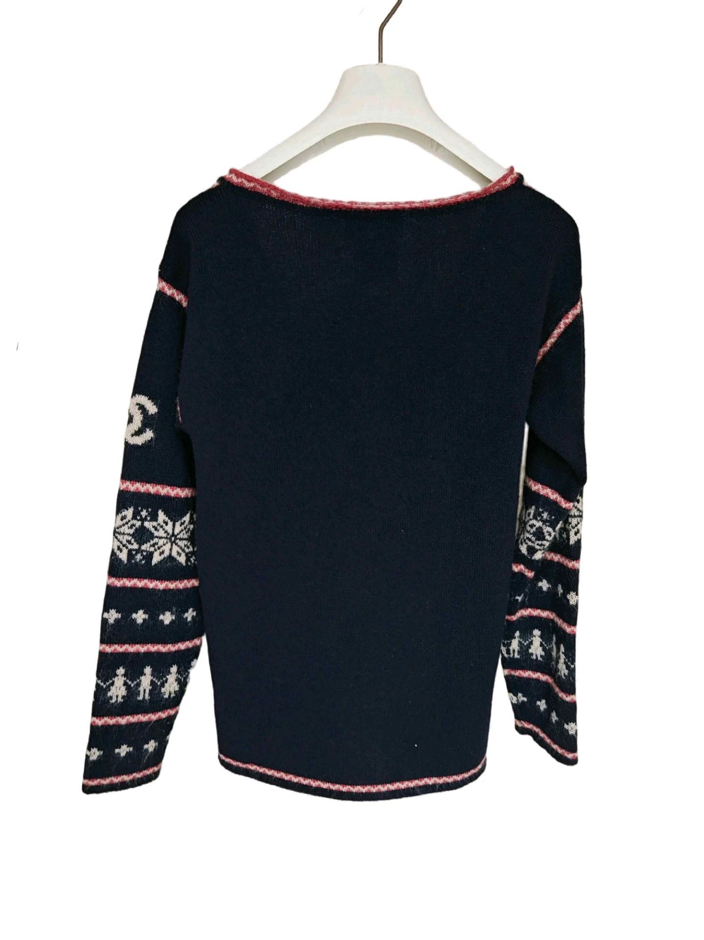 Chanel navy v-neck sweater with pink borders Size US S / EU 44-46 / 1 - 3 Thumbnail