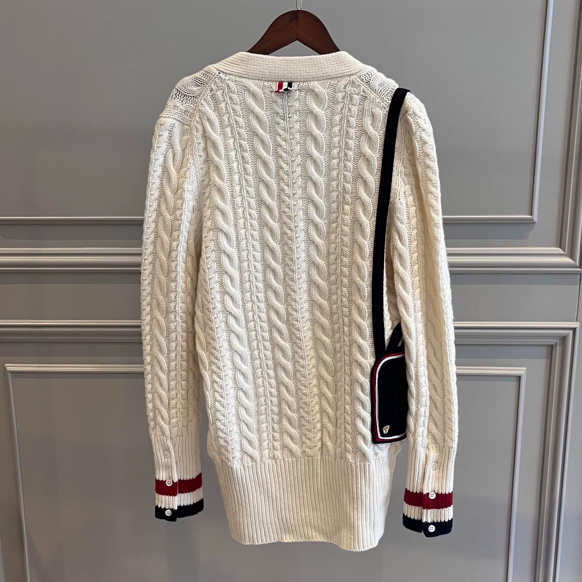 Thom Browne thom browne white cardigan with red blue stripes Size US M / EU 48-50 / 2 - 2 Thumbnail