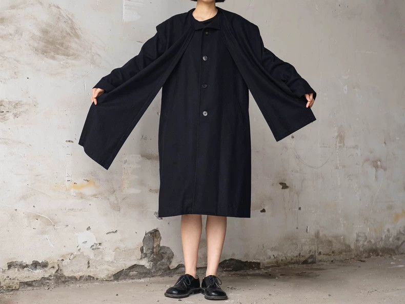 Comme des Garcons 1980s COMME des GARCONS Asymmetric Coat Size US L / EU 52-54 / 3 - 3 Thumbnail