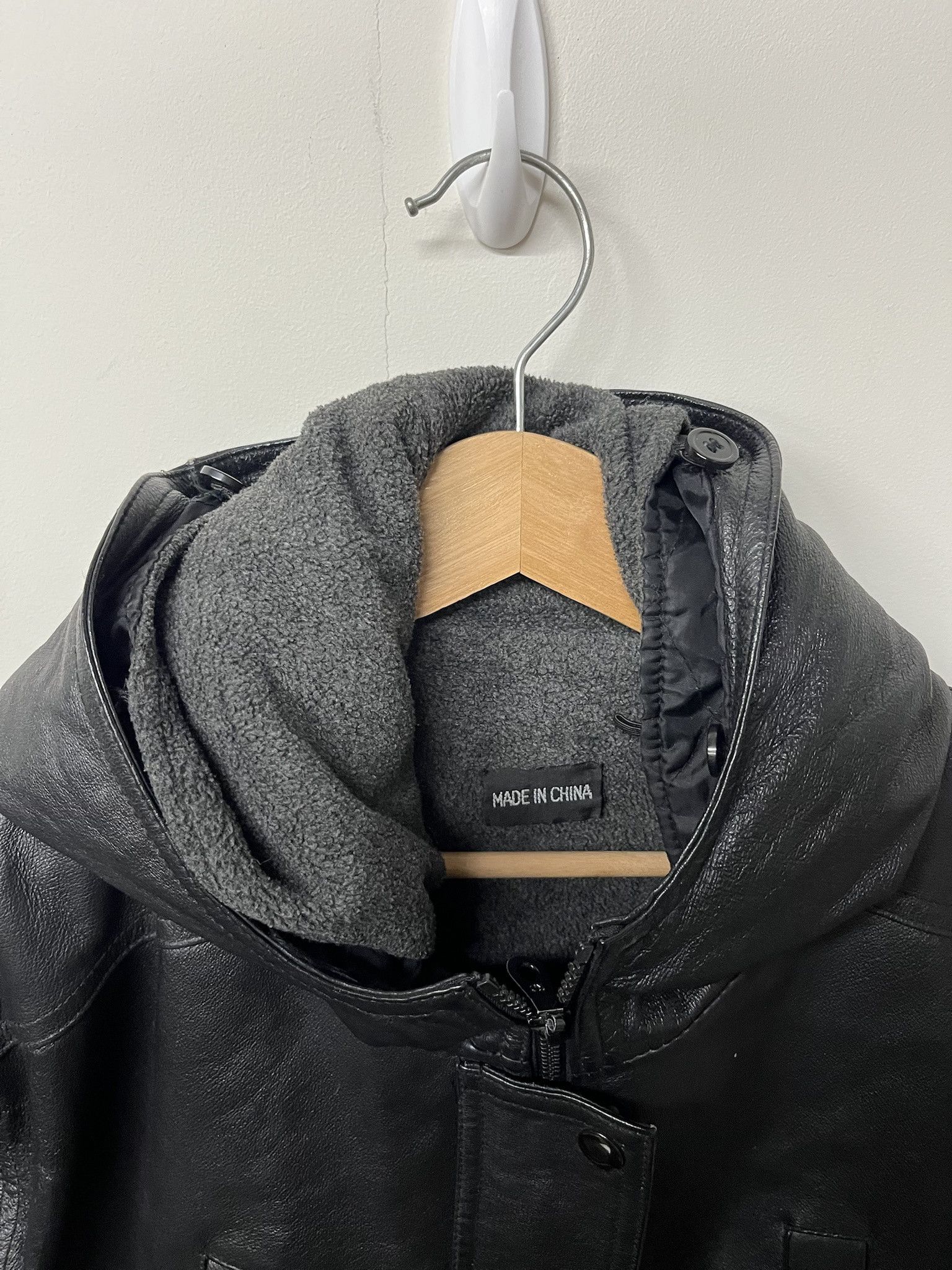 Leather × Wilsons Leather Vintage 2000s Leather Hooded Jacket Fleece Lined Leather Coat Size M Size US M / EU 48-50 / 2 - 2 Thumbnail