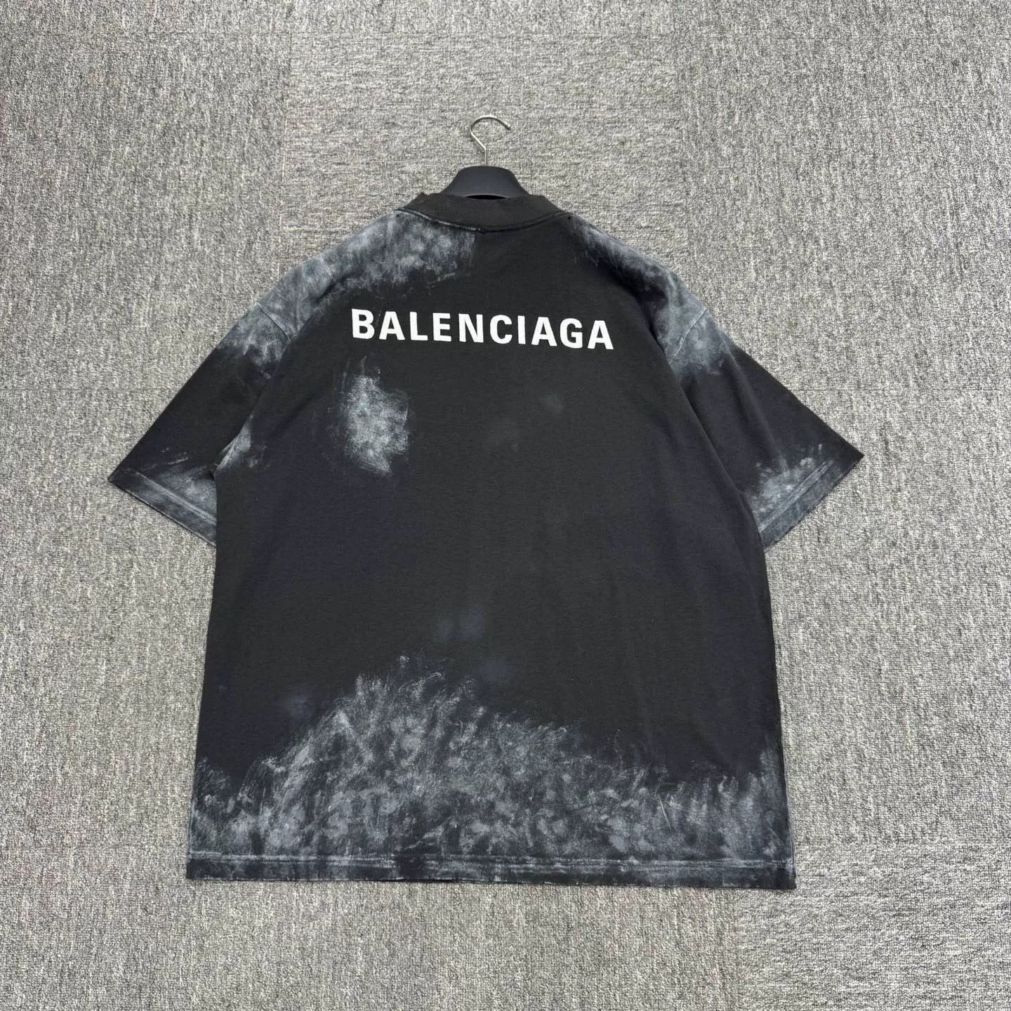 Balenciaga Balenciaga Embroidered Paint Splatter Tee Size US L / EU 52-54 / 3 - 5 Thumbnail