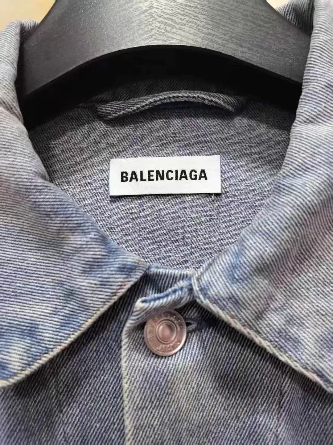 Balenciaga Balenciaga Light Wash Denim Jacket Size US XS / EU 42 / 0 - 2 Thumbnail