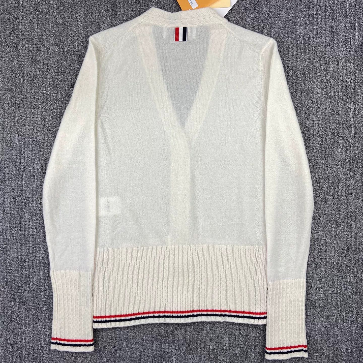 Thom Browne thom browne white knit cardigan wm25815 Size US S / EU 44-46 / 1 - 2 Thumbnail