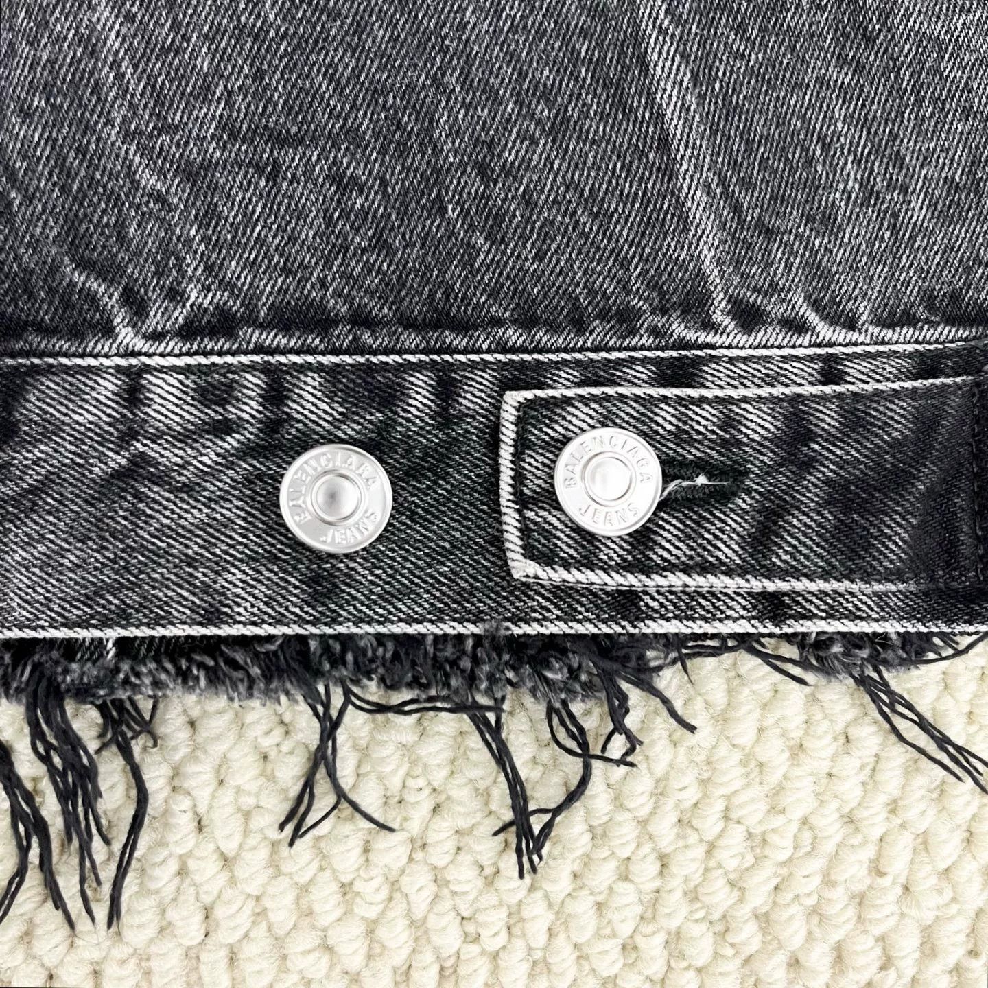 Balenciaga Balenciaga Cut-Up Denim Jacket Size US M / EU 48-50 / 2 - 5 Thumbnail