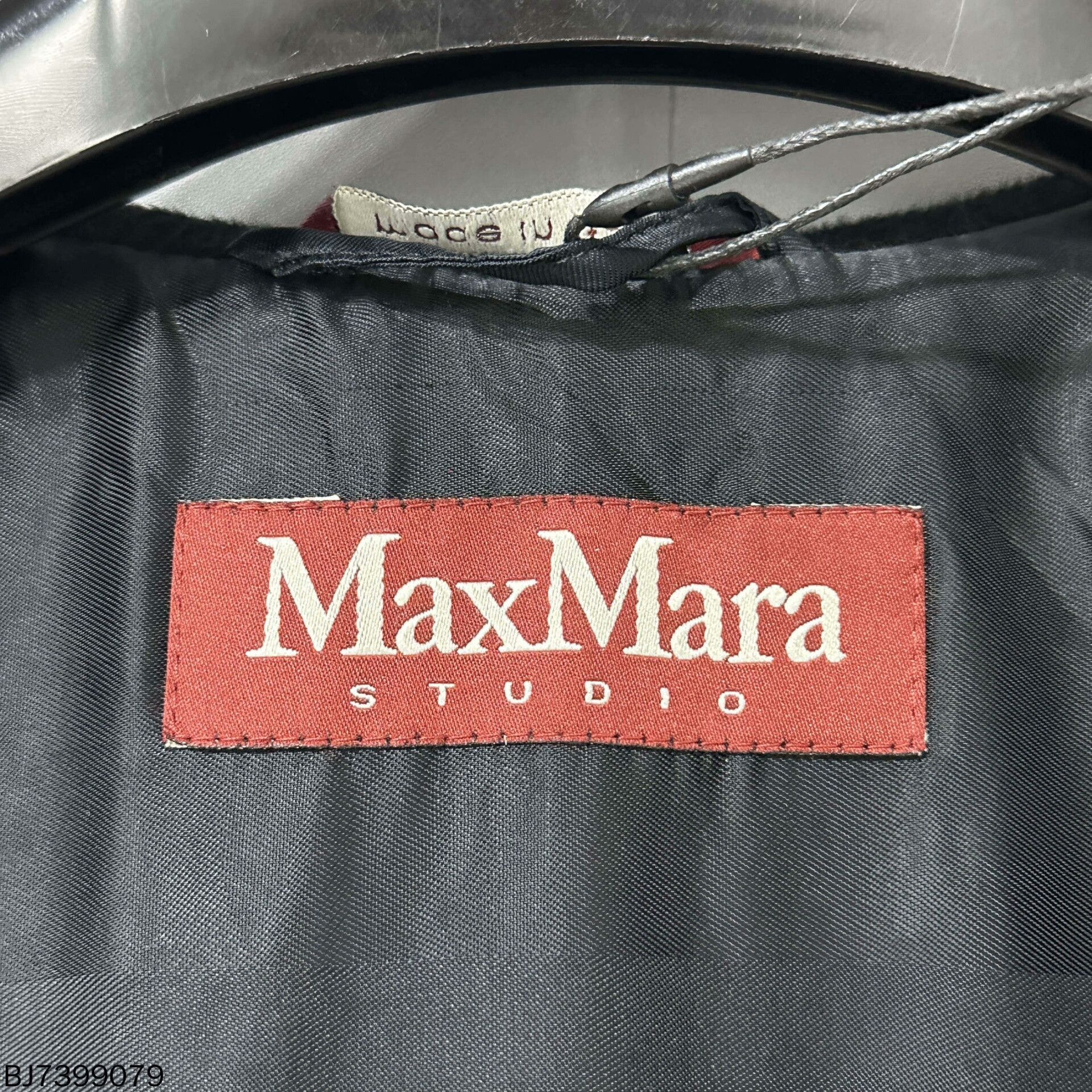 Max Mara black fox fur collar bathrobe coat Size US M / EU 48-50 / 2 - 4 Thumbnail