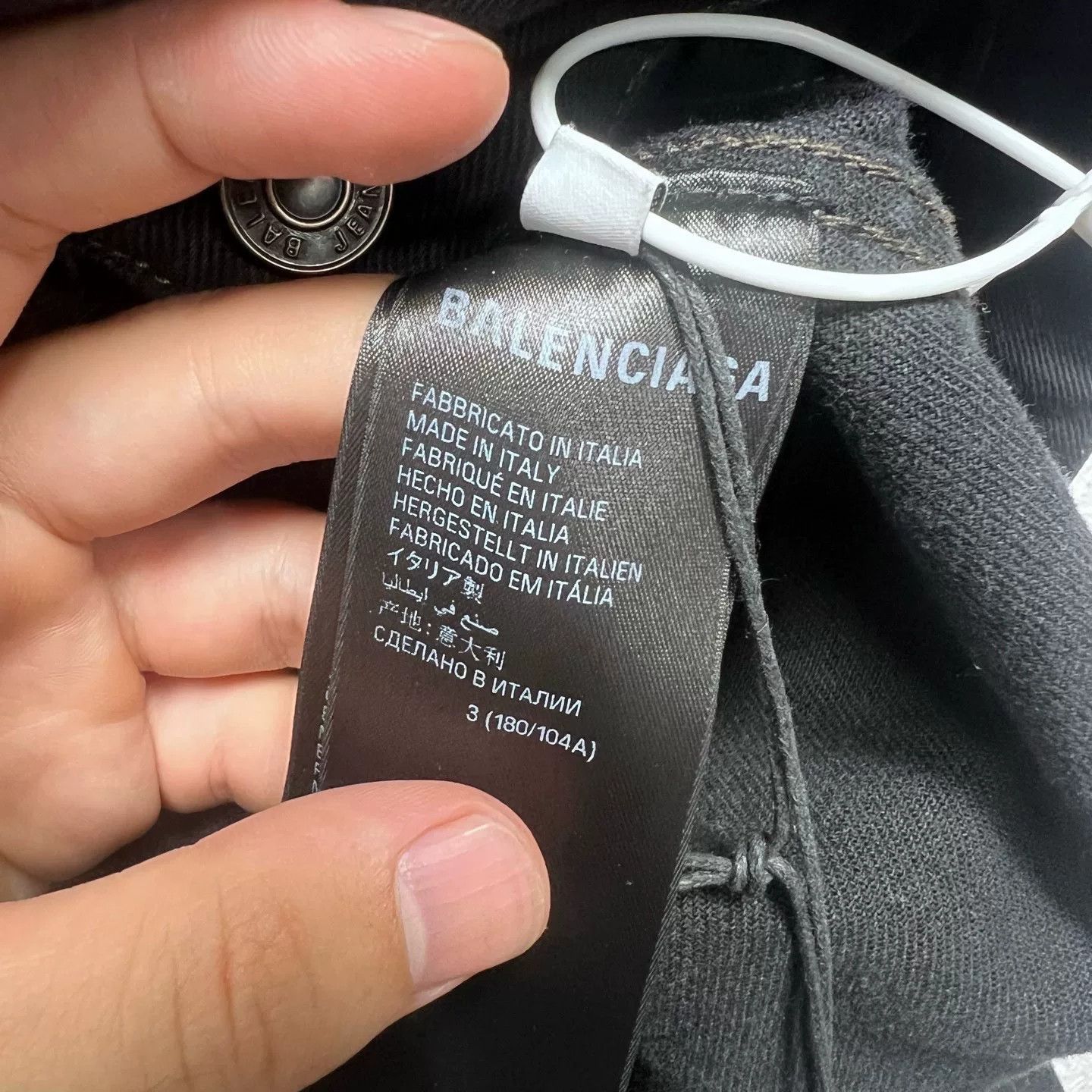 Balenciaga Balenciaga Black Denim Jacket with Graffiti Logo Size US XS / EU 42 / 0 - 6 Thumbnail