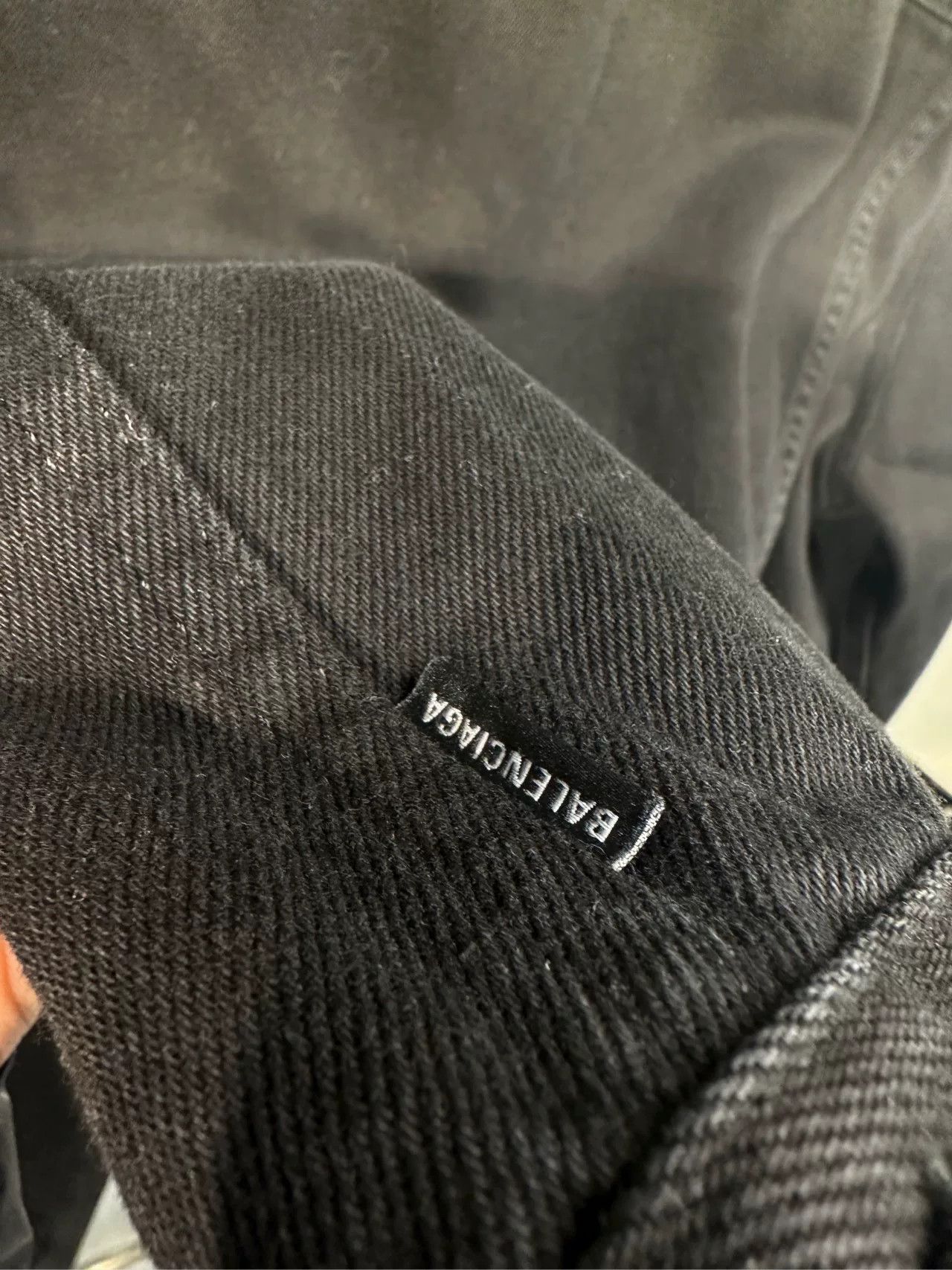 Balenciaga Balenciaga Embroidered Logo Denim Jacket Size US XL / EU 56 / 4 - 3 Thumbnail