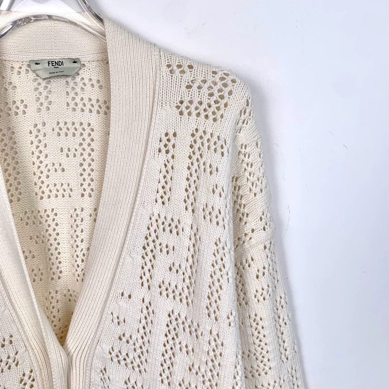 Fendi Fendi Logo Cutout V-Neck Knit Cardigan Size US S / EU 44-46 / 1 - 3 Thumbnail