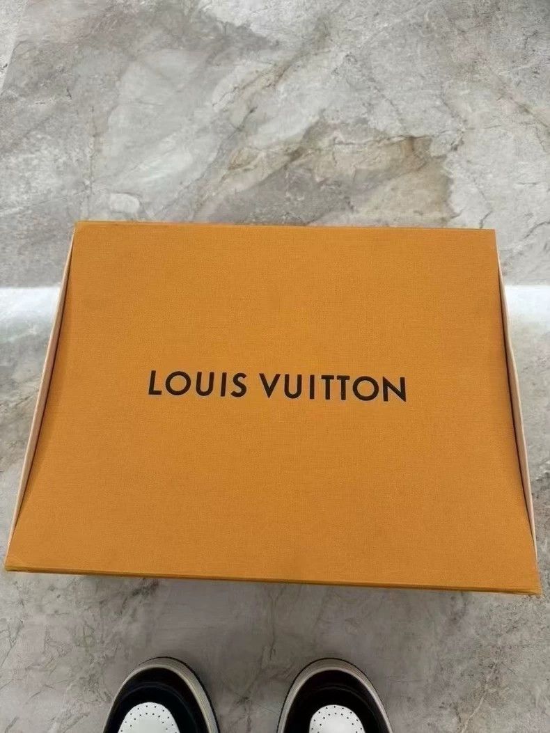 Louis Vuitton LOUIS VUITTON LV TRAINER SNEAKERS Size US 8.5 / EU 41-42 - 6 Thumbnail