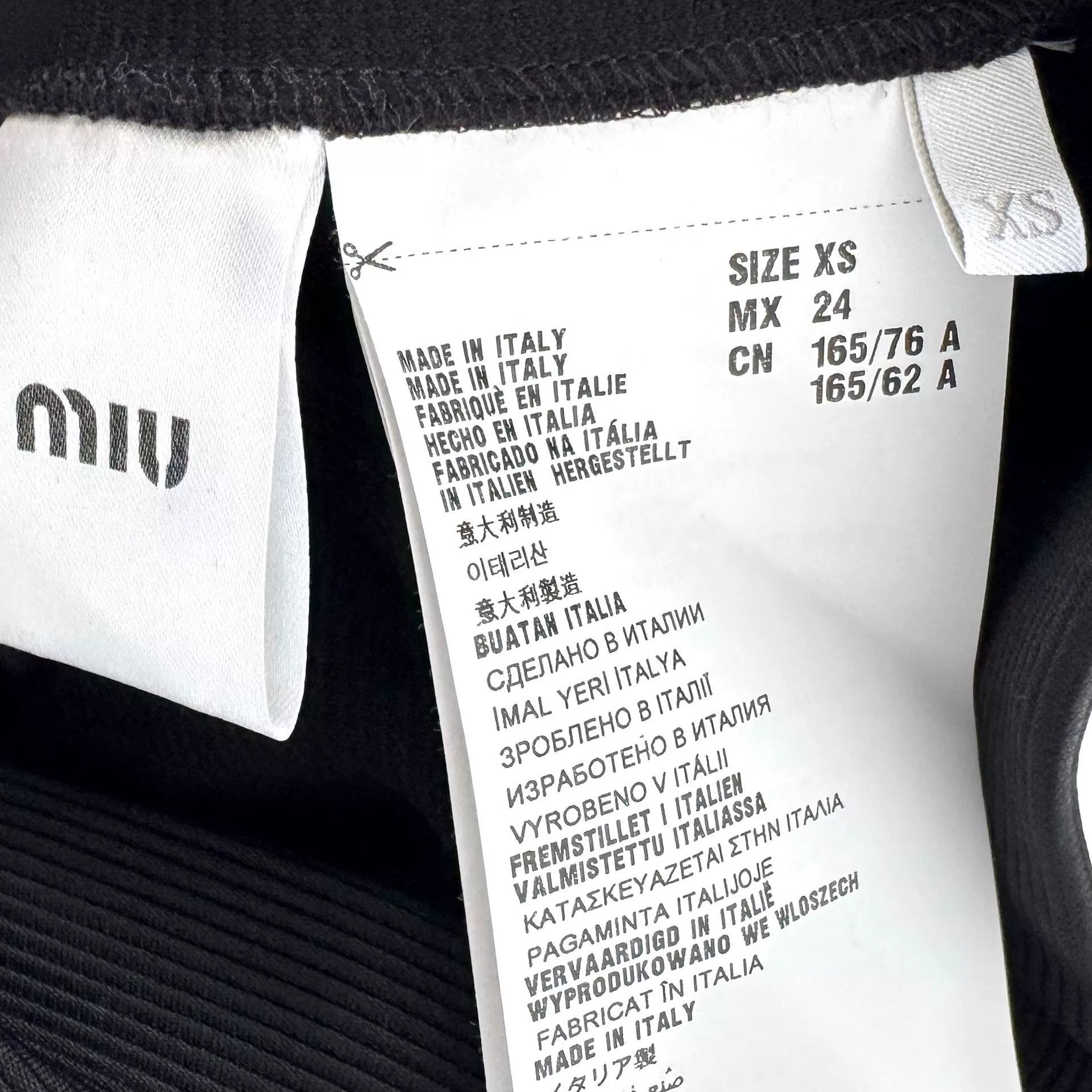 Miu Miu elegant black dress with collar Size S / US 4 / IT 40 - 6 Thumbnail