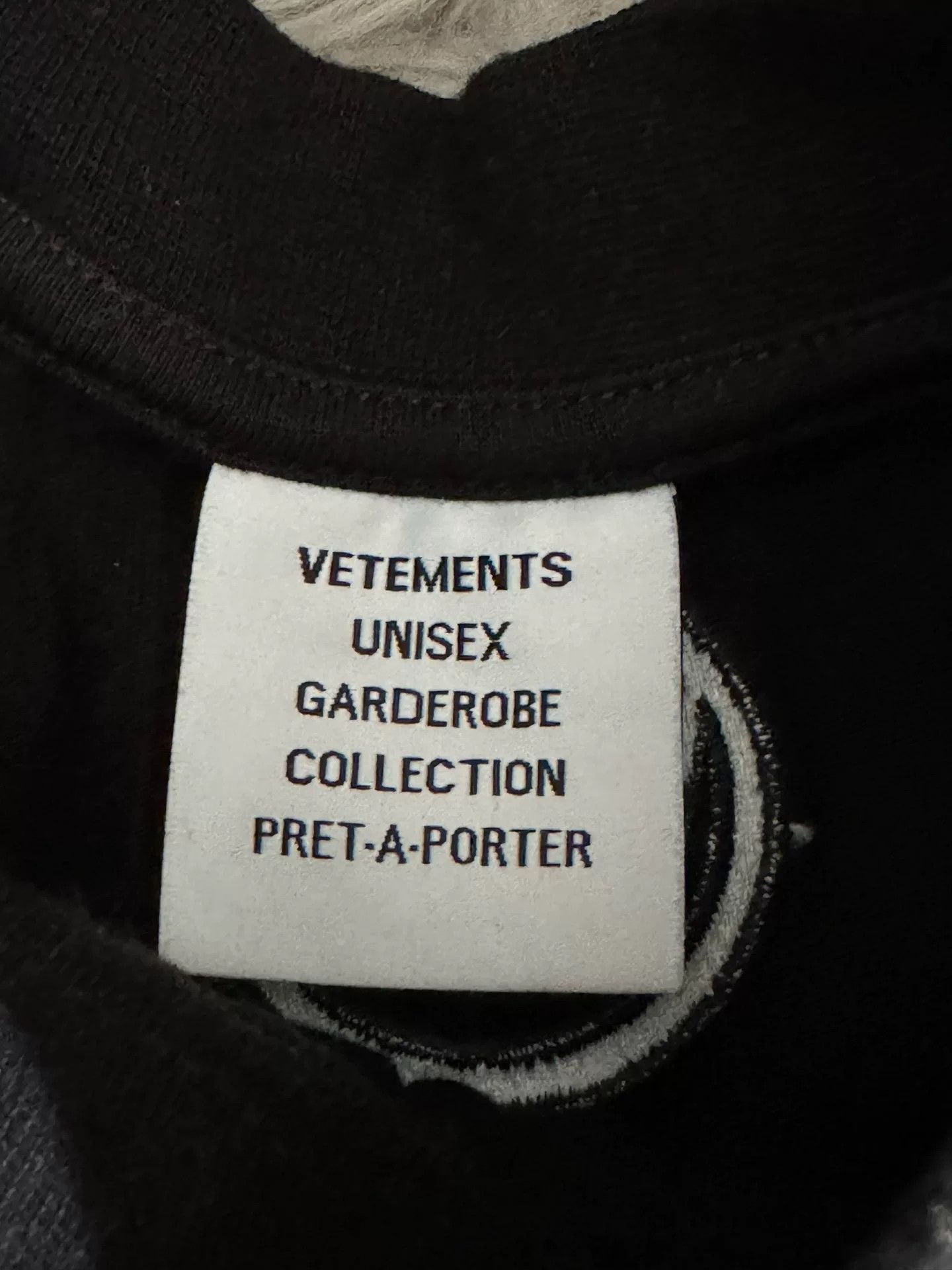 Vetements Vetements 23SS Logo-Appliqued Sweatshirt Size US XS / EU 42 / 0 - 4 Thumbnail