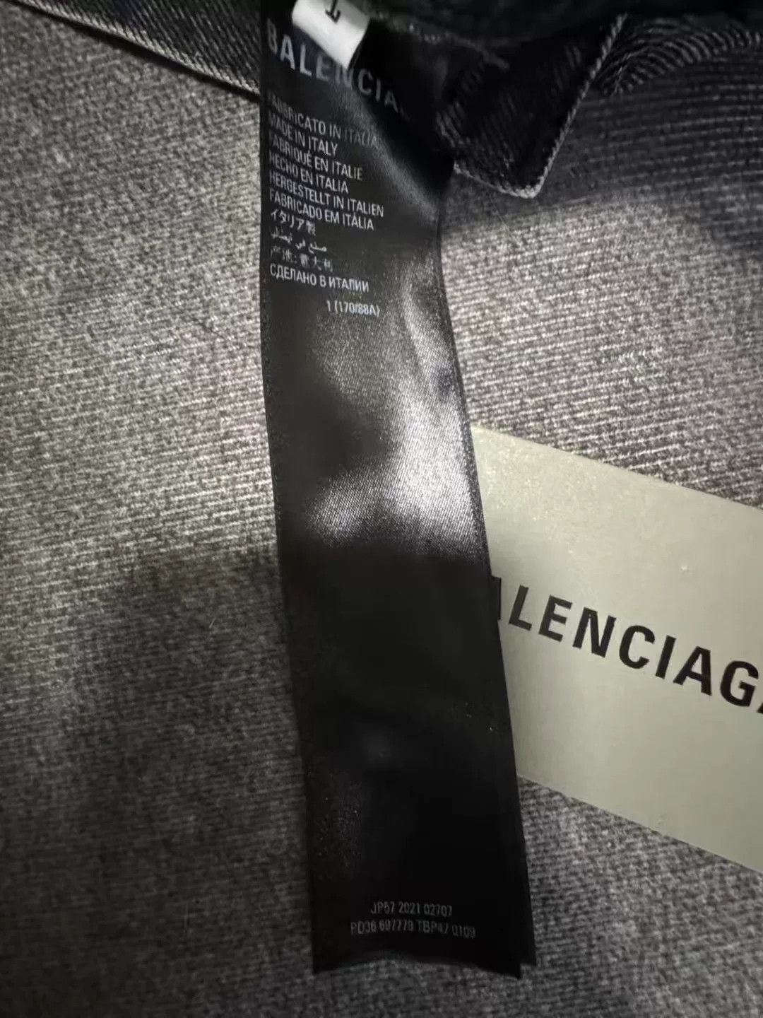 Balenciaga Balenciaga Distressed Denim Jacket Size US XS / EU 42 / 0 - 4 Thumbnail